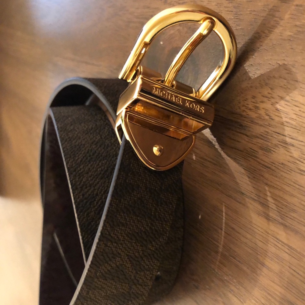MICHAEL Michael Kors Reversible Signature Belt
